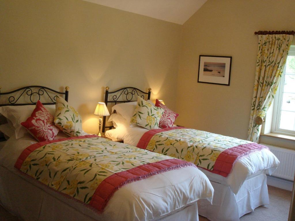 The Paddock Bed & Breakfast Haverfordwest Room photo