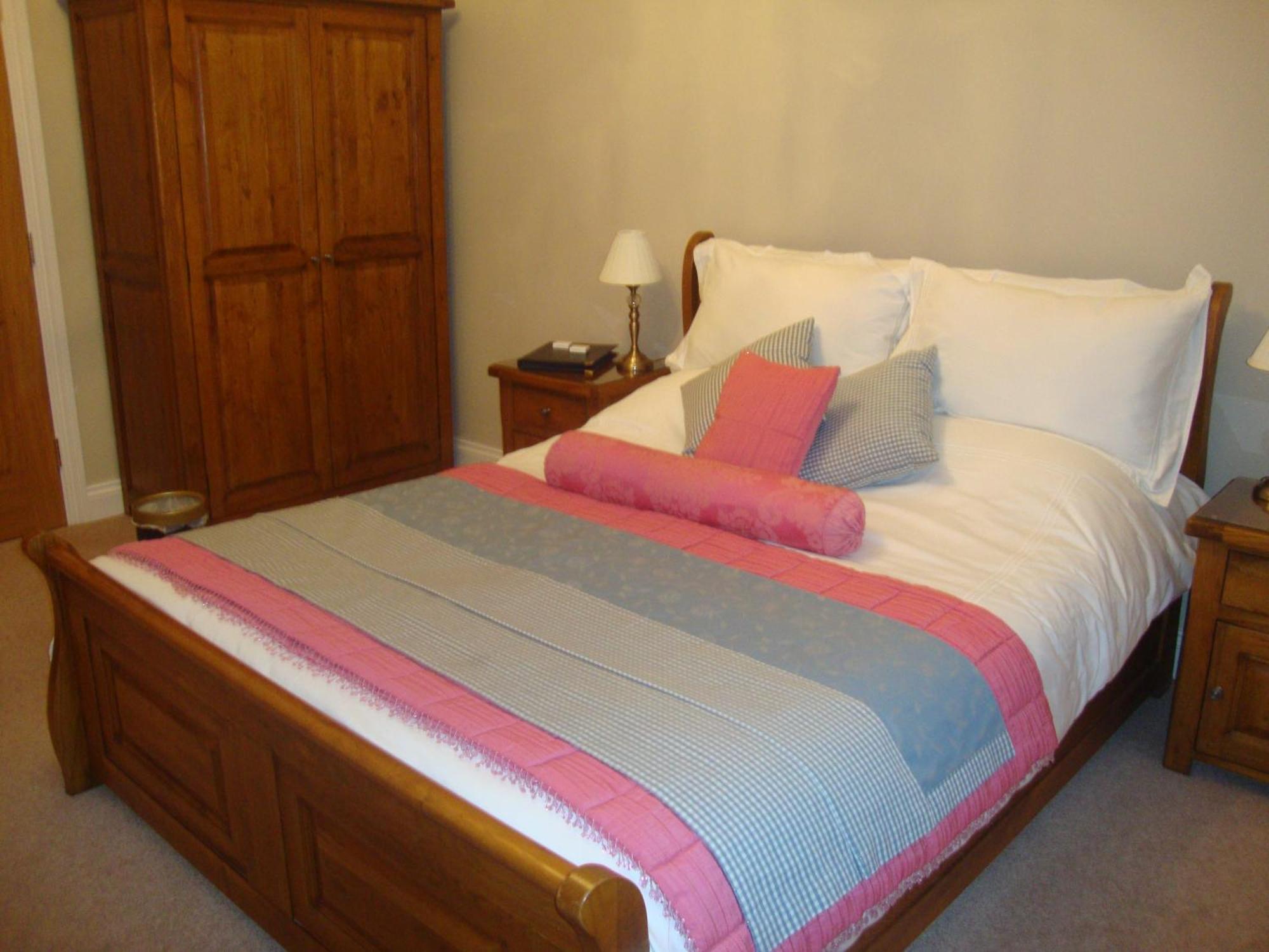 The Paddock Bed & Breakfast Haverfordwest Exterior photo